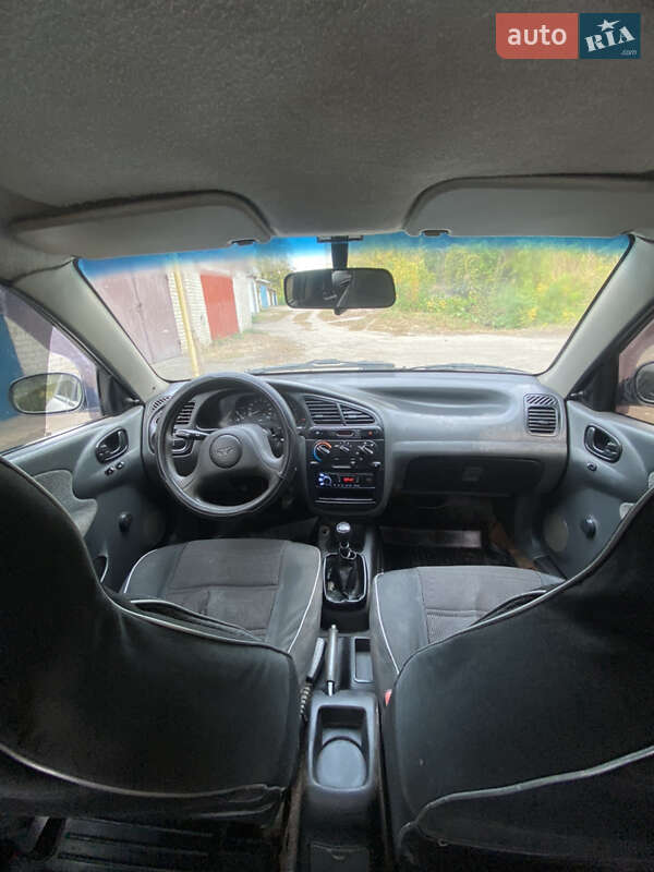 Седан Daewoo Lanos 2004 в Андреевке