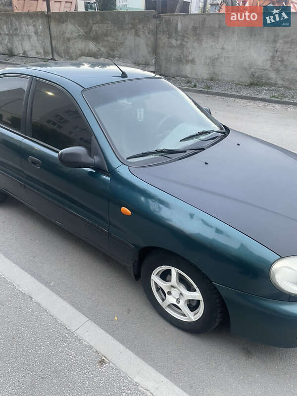 Седан Daewoo Lanos 2005 в Днепре