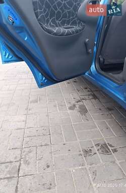 Седан Daewoo Lanos 2001 в 