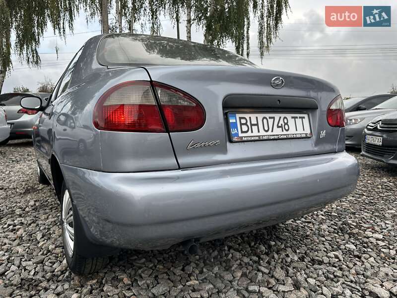 Седан Daewoo Lanos 2010 в Смеле