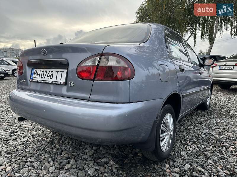 Седан Daewoo Lanos 2010 в Смеле
