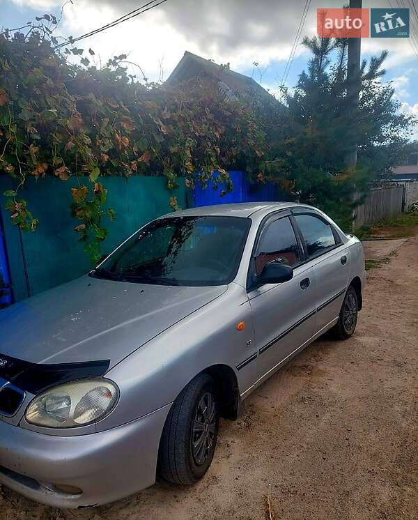 Седан Daewoo Lanos 2001 в Полтаві