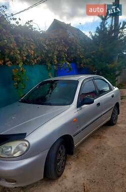 Седан Daewoo Lanos 2001 в 
