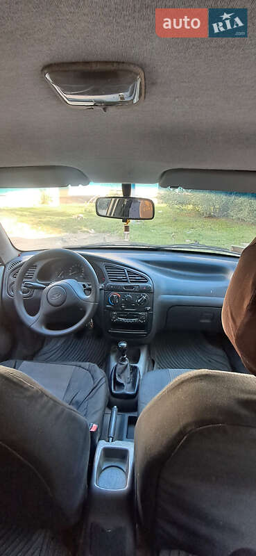 Седан Daewoo Lanos 2004 в Житомире