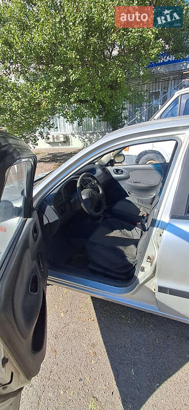 Седан Daewoo Lanos 2004 в Житомире