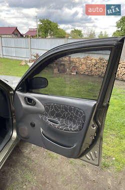 Седан Daewoo Lanos 2004 в 