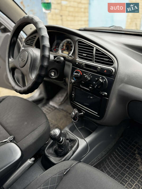Седан Daewoo Lanos 2003 в Кривом Роге