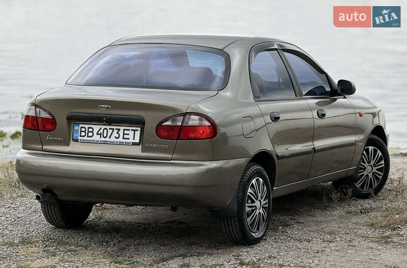 Седан Daewoo Lanos 2003 в Днепре
