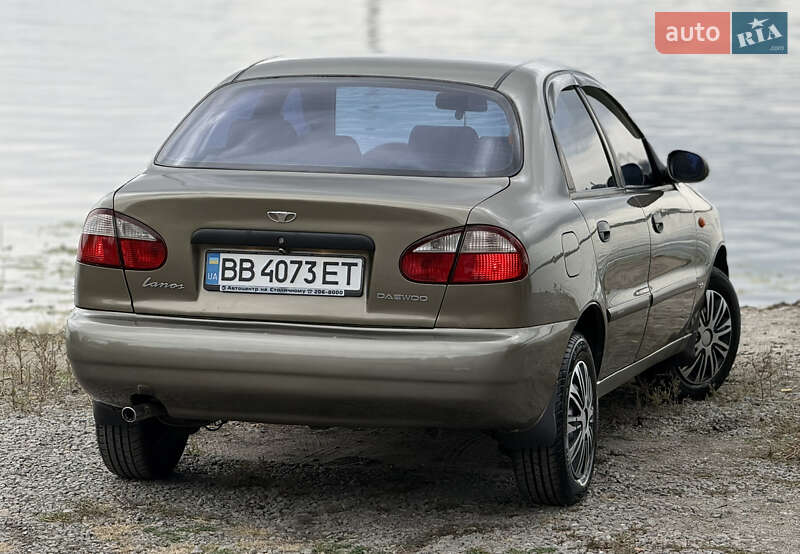 Седан Daewoo Lanos 2003 в Днепре