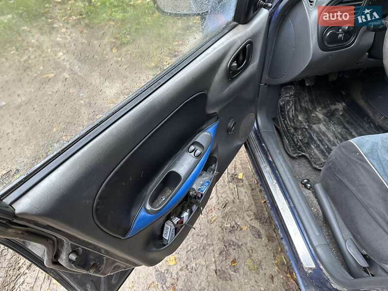 Седан Daewoo Lanos 2006 в Золочеві