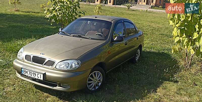 Седан Daewoo Lanos 2004 в  фото Седан Daewoo Lanos 2004 в