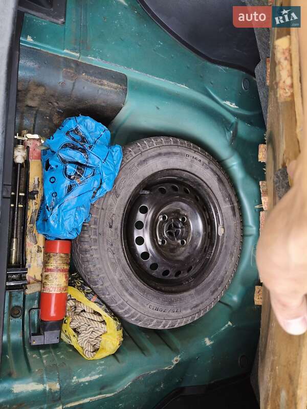 Седан Daewoo Lanos 2003 в Запоріжжі
