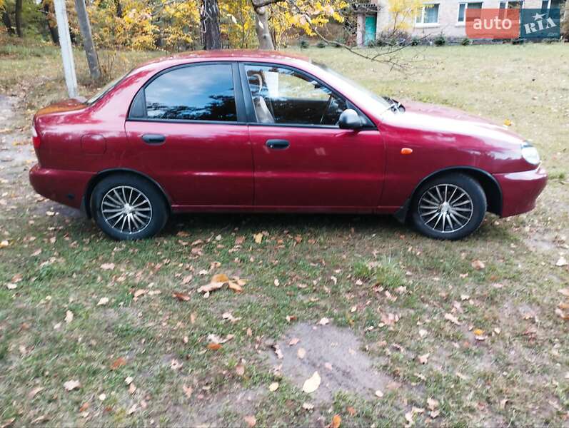 Седан Daewoo Lanos 2002 в Черкассах