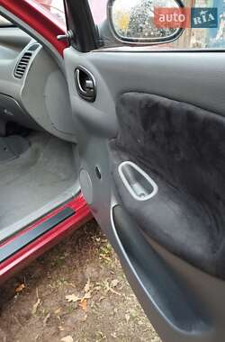 Седан Daewoo Lanos 2002 в 