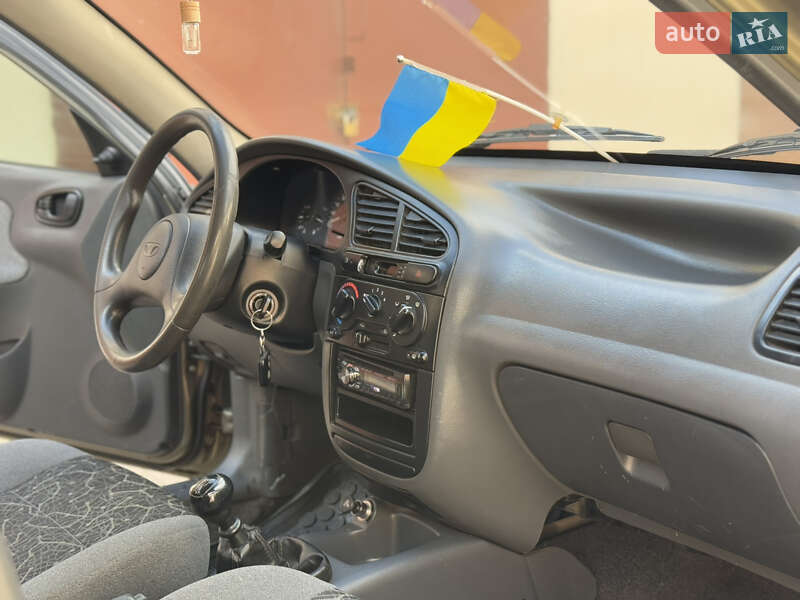Седан Daewoo Lanos 2004 в Вінниці