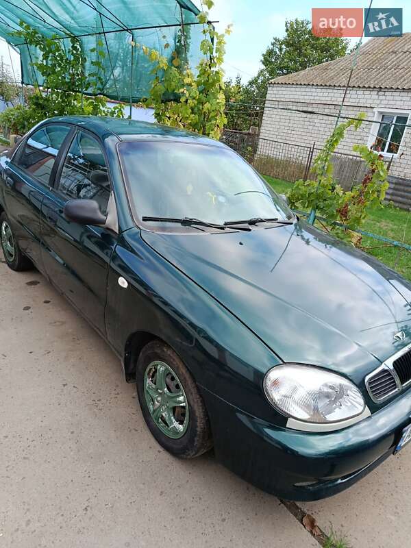 Седан Daewoo Lanos 1998 в 