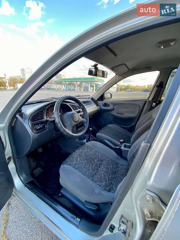Седан Daewoo Lanos 2005 в Запоріжжі