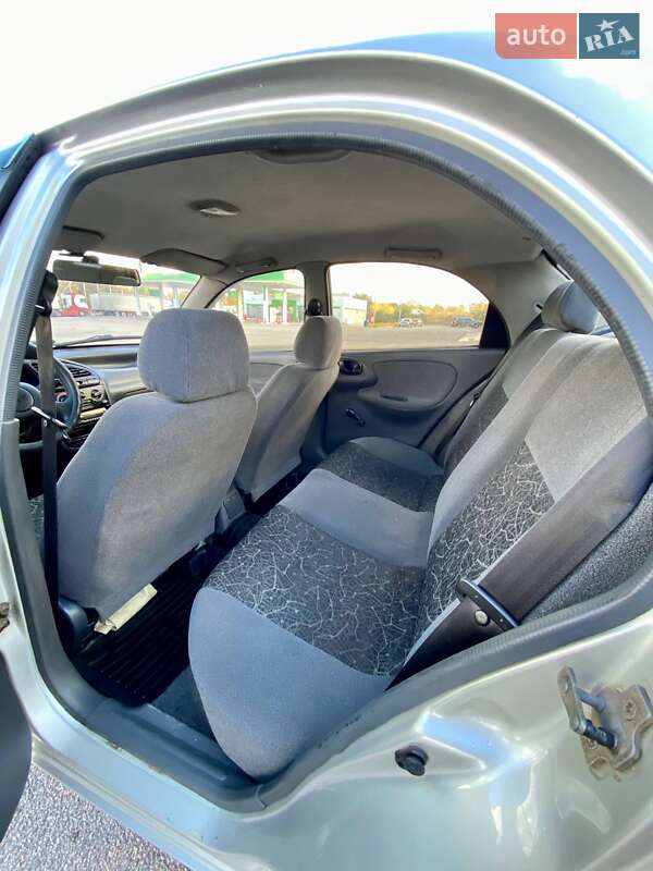 Седан Daewoo Lanos 2005 в Запоріжжі
