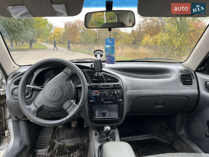 Седан Daewoo Lanos 2007 в Лозовій