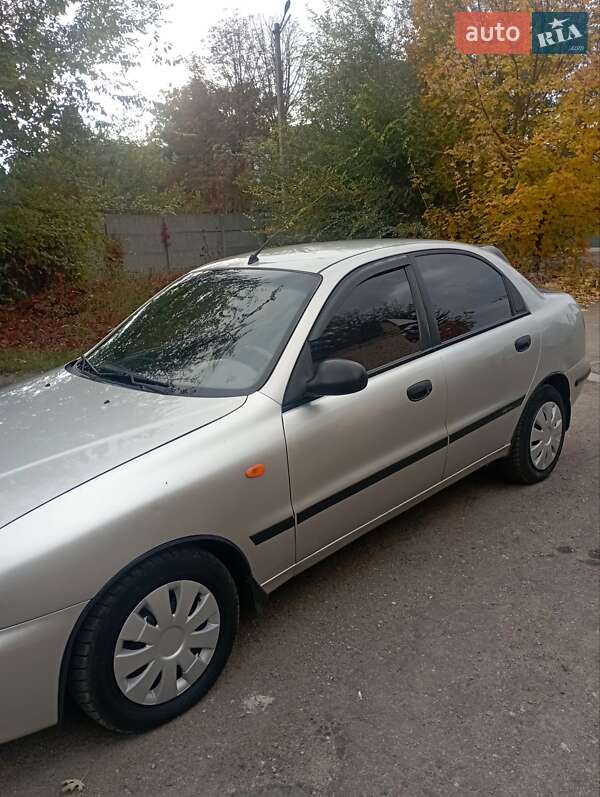 Седан Daewoo Lanos 2003 в Вільногірську