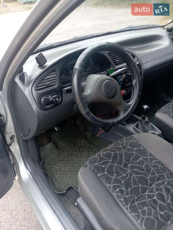 Седан Daewoo Lanos 2003 в Вільногірську