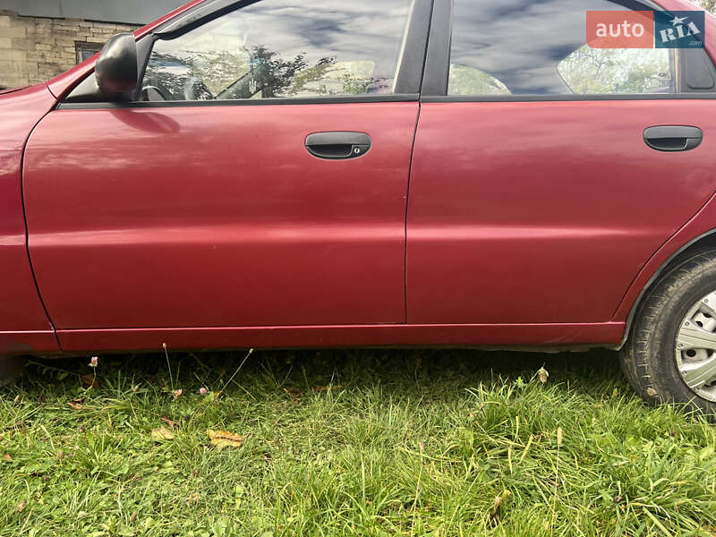 Седан Daewoo Lanos 2000 в Житомирі