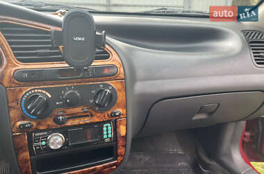 Седан Daewoo Lanos 2000 в 