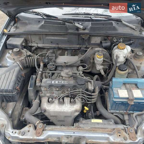 Седан Daewoo Lanos 2009 в Києві