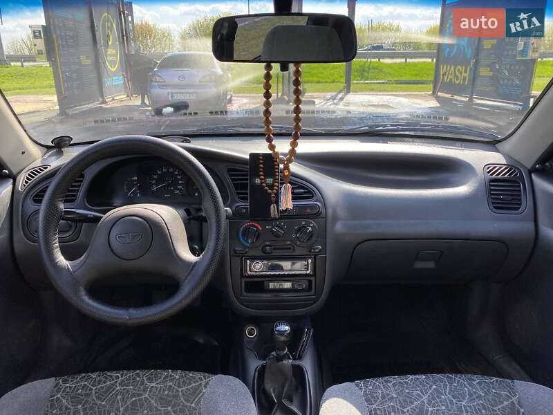 Седан Daewoo Lanos 2004 в Харькове