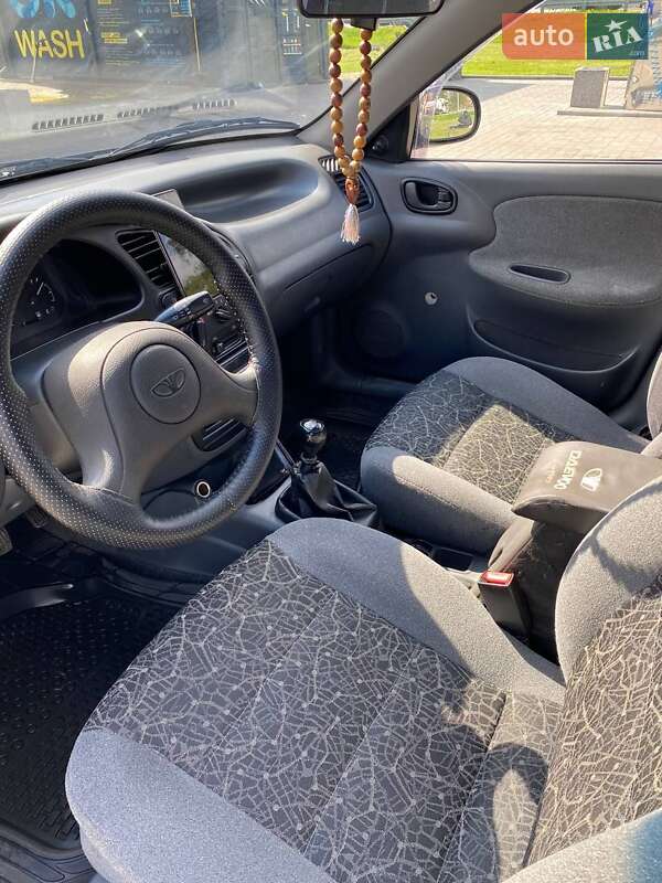 Седан Daewoo Lanos 2004 в Харькове