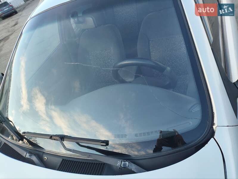 Седан Daewoo Lanos 2011 в Дніпрі