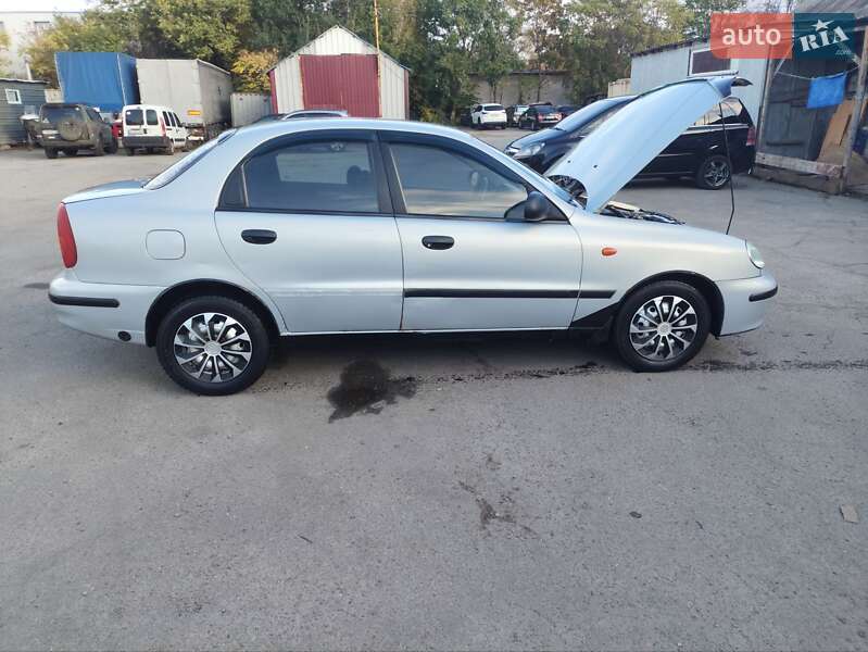 Седан Daewoo Lanos 2011 в Дніпрі