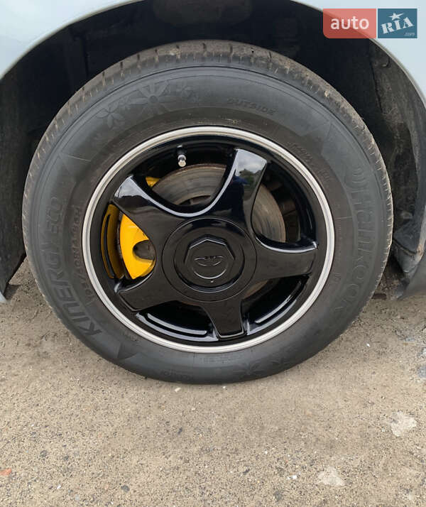 Хетчбек Daewoo Lanos 2003 в Дніпрі