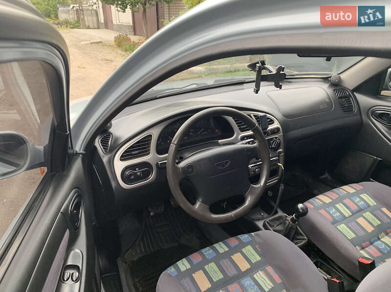 Хетчбек Daewoo Lanos 2003 в Дніпрі