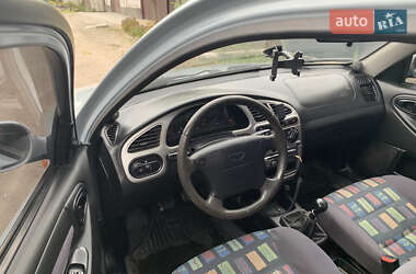 Хетчбек Daewoo Lanos 2003 в  фото 8 Хетчбек Daewoo Lanos 2003 в