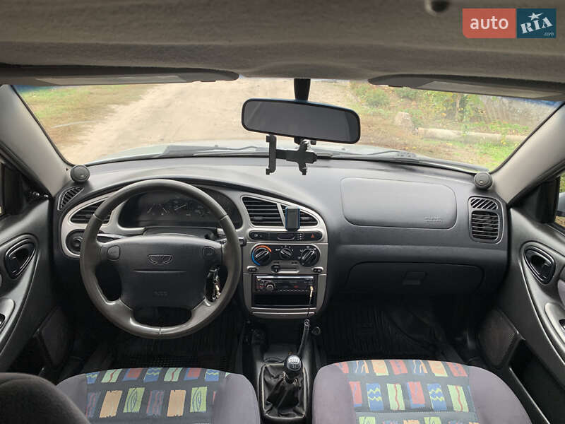 Хетчбек Daewoo Lanos 2003 в Дніпрі