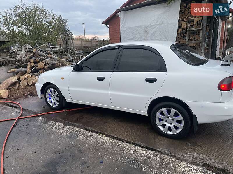 Седан Daewoo Lanos 2008 в Николаеве