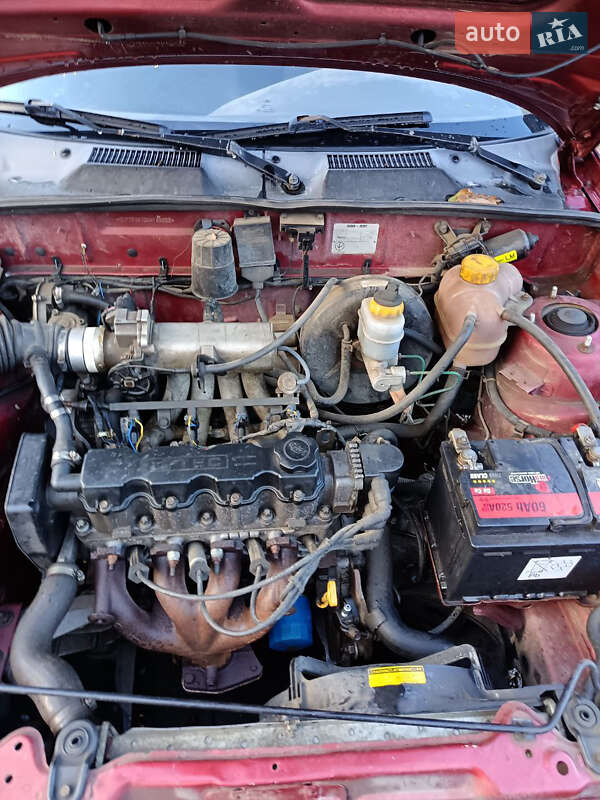 Седан Daewoo Lanos 2004 в Петродолинском