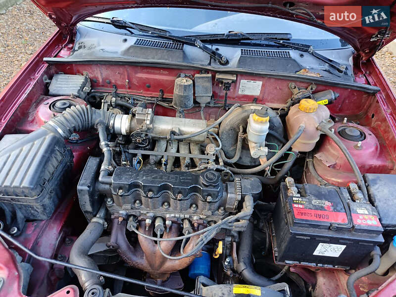 Седан Daewoo Lanos 2004 в Петродолинском