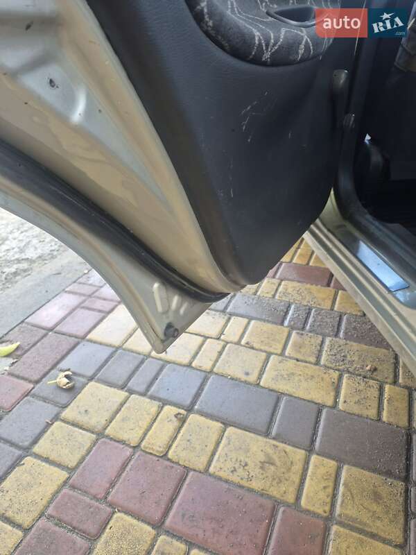 Седан Daewoo Lanos 2003 в Новомосковську