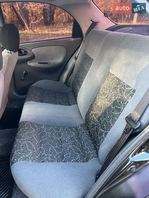 Седан Daewoo Lanos 2006 в Львові