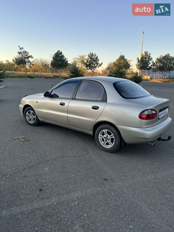 Седан Daewoo Lanos 2004 в Одесі