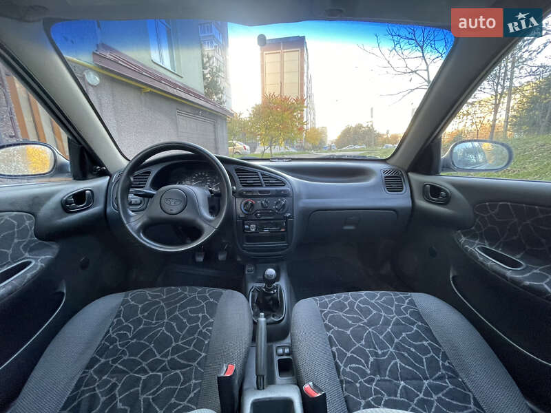 Седан Daewoo Lanos 2002 в Львові фото 13 Седан Daewoo Lanos 2002 в Львові