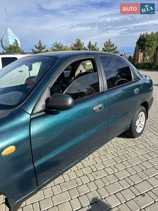 Седан Daewoo Lanos 1998 в Одесі