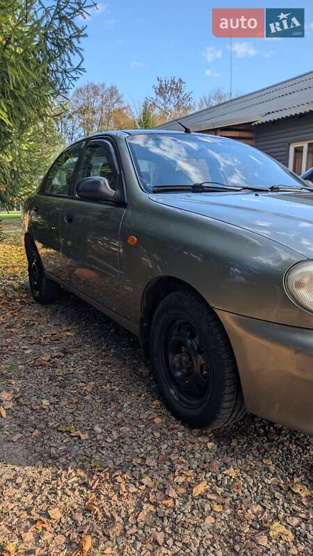Седан Daewoo Lanos 2004 в Львове
