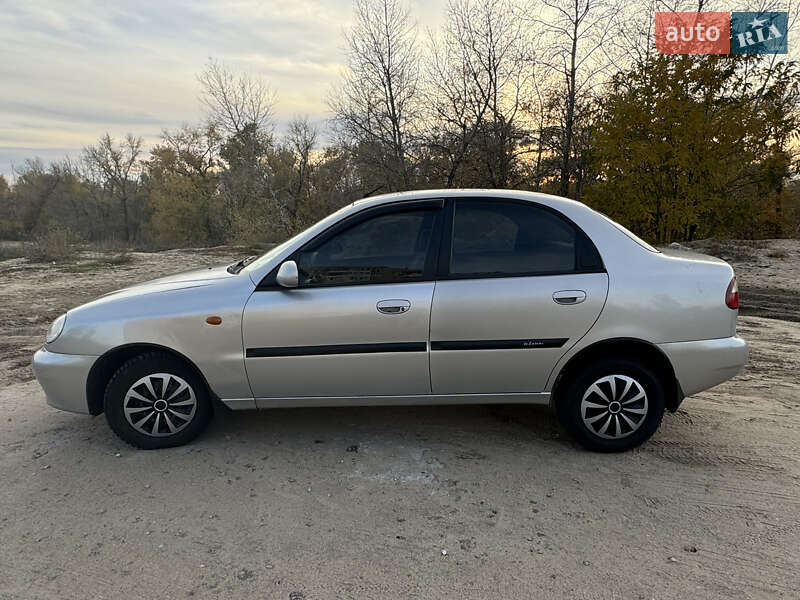 Седан Daewoo Lanos 2004 в Запорожье