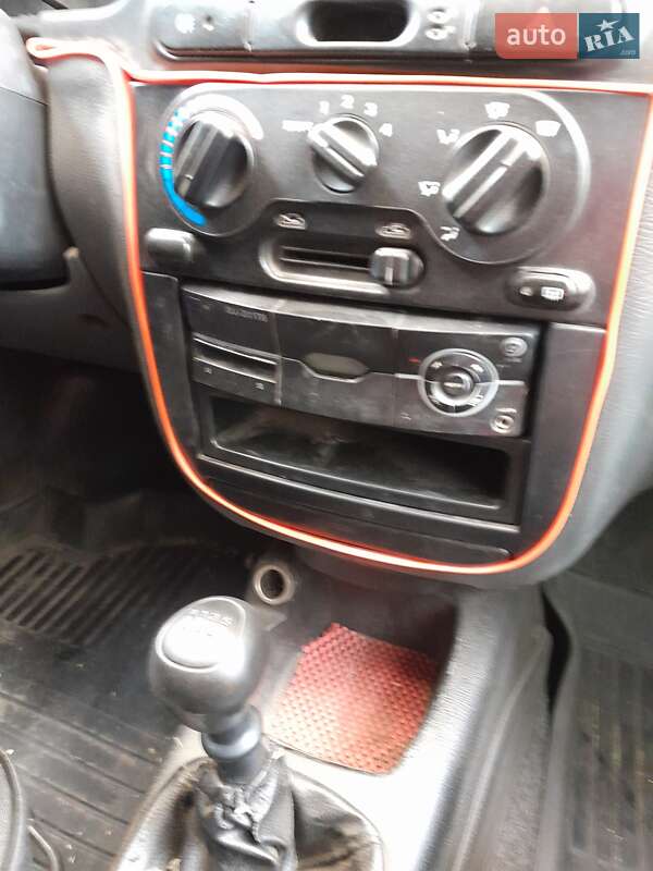 Седан Daewoo Lanos 2007 в Марганце