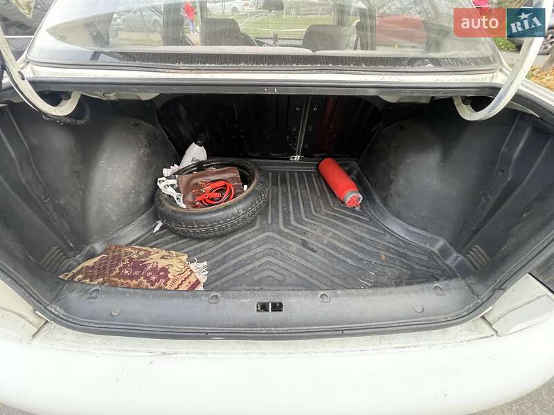 Седан Daewoo Lanos 2004 в Києві