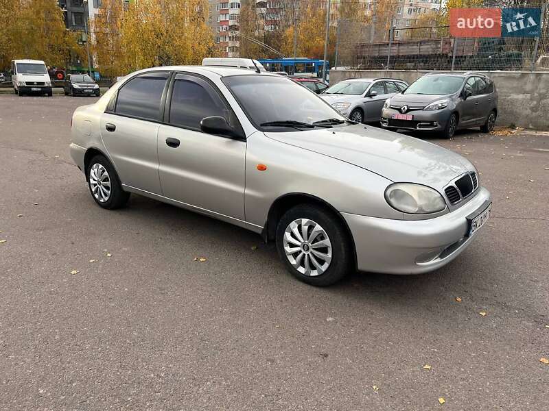 Седан Daewoo Lanos 2003 в Ровно