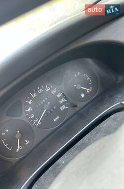 Седан Daewoo Lanos 2003 в Кременчуці